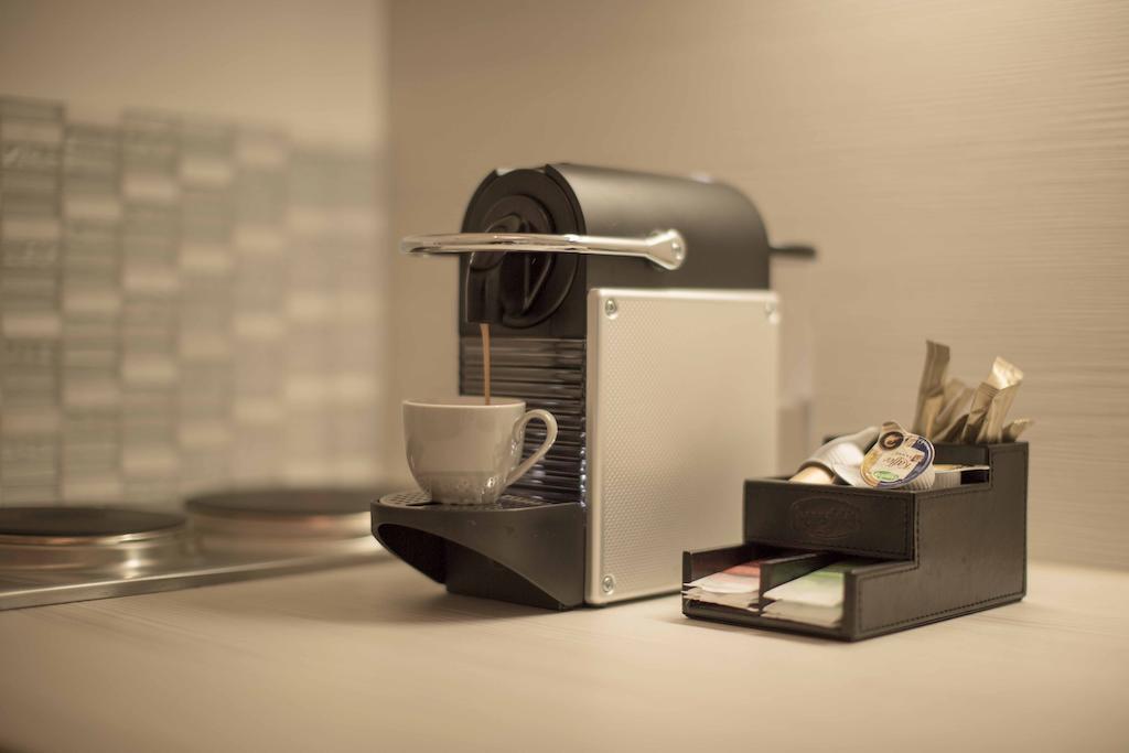 Helvetia Suites Dusseldorf Bilik gambar