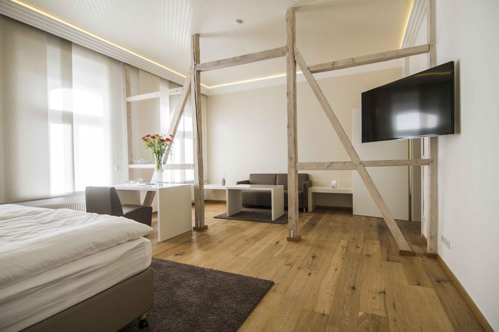 Helvetia Suites Dusseldorf Bilik gambar