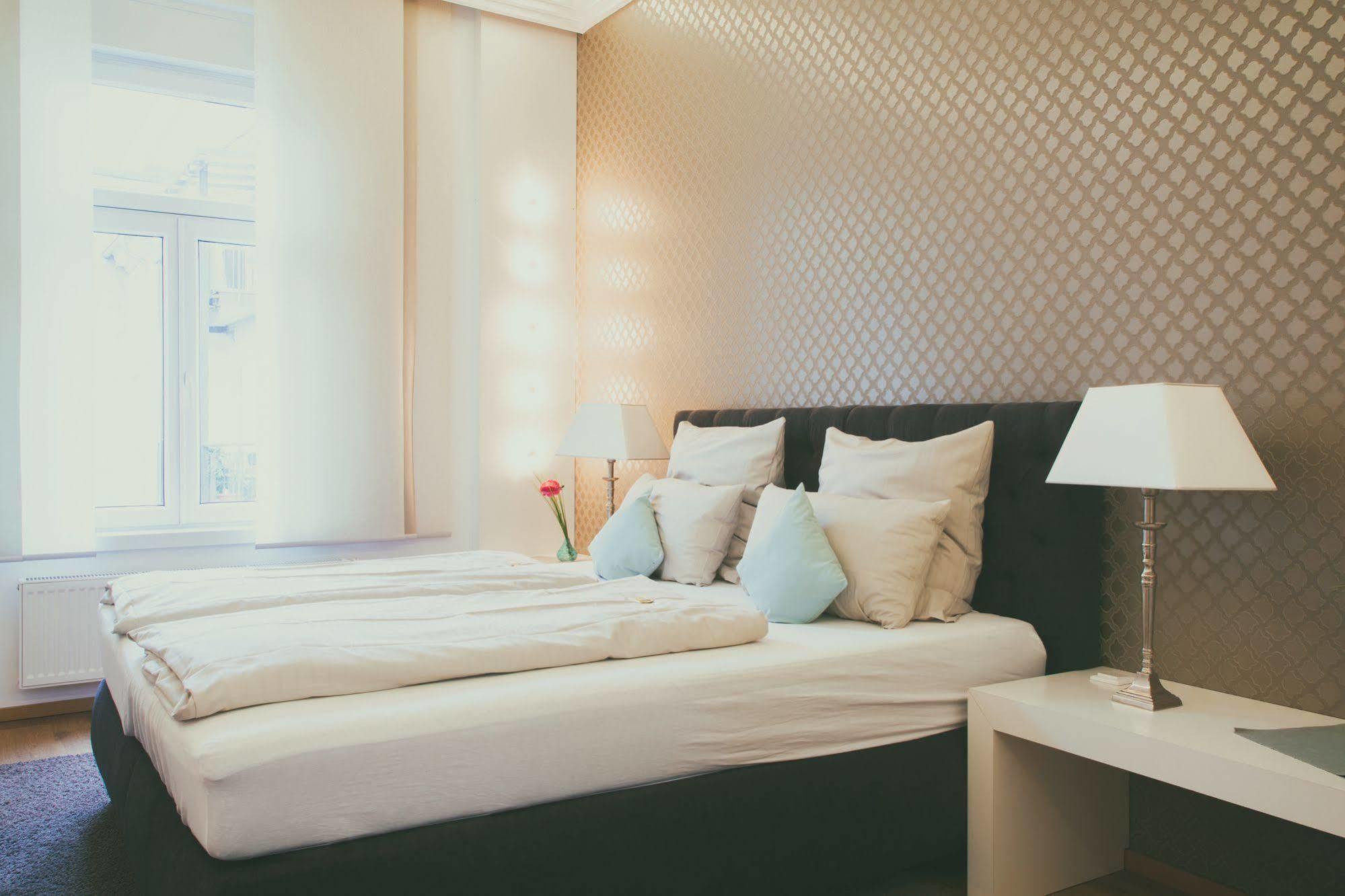 Helvetia Suites Dusseldorf Luaran gambar