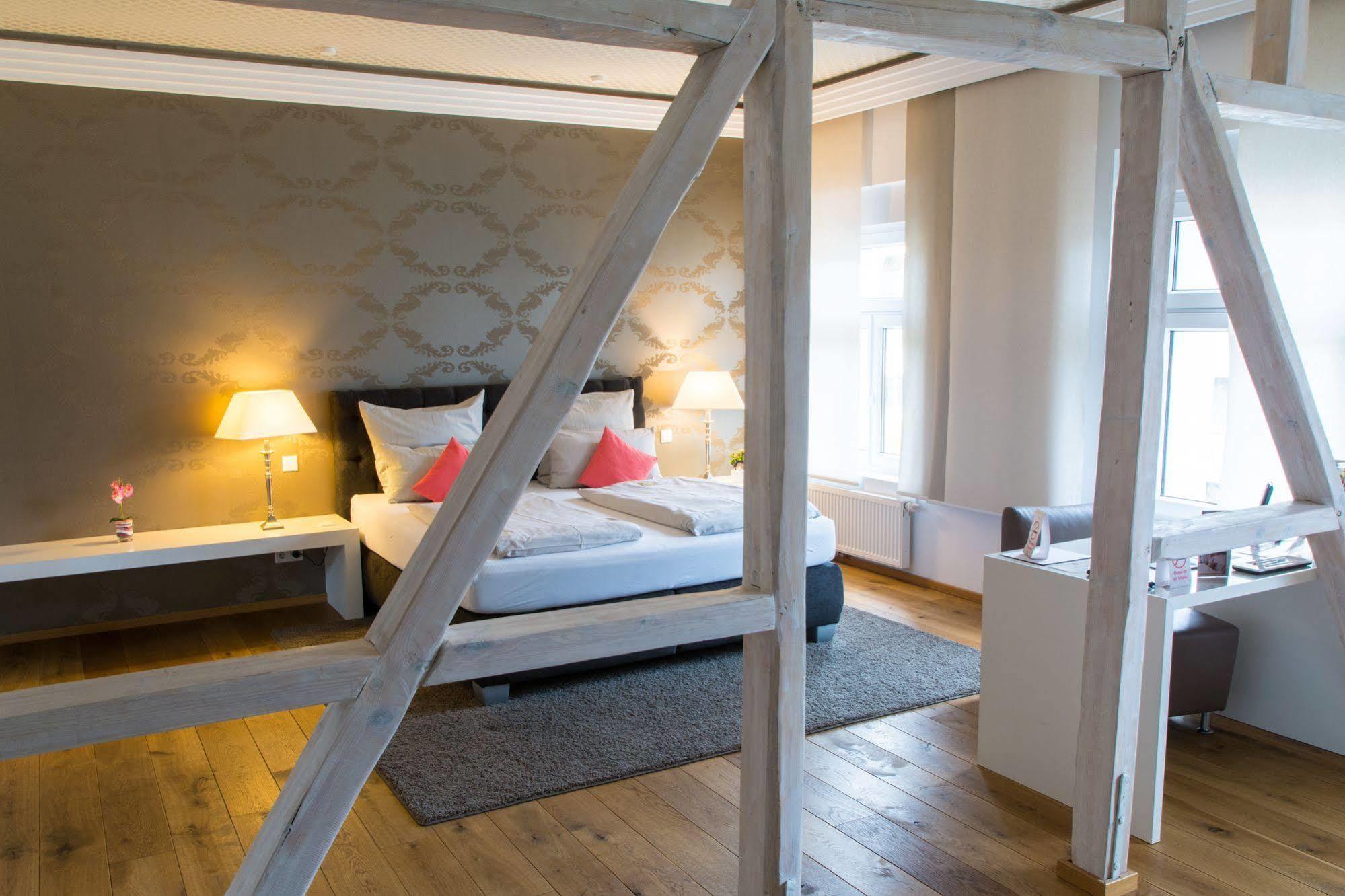Helvetia Suites Dusseldorf Luaran gambar