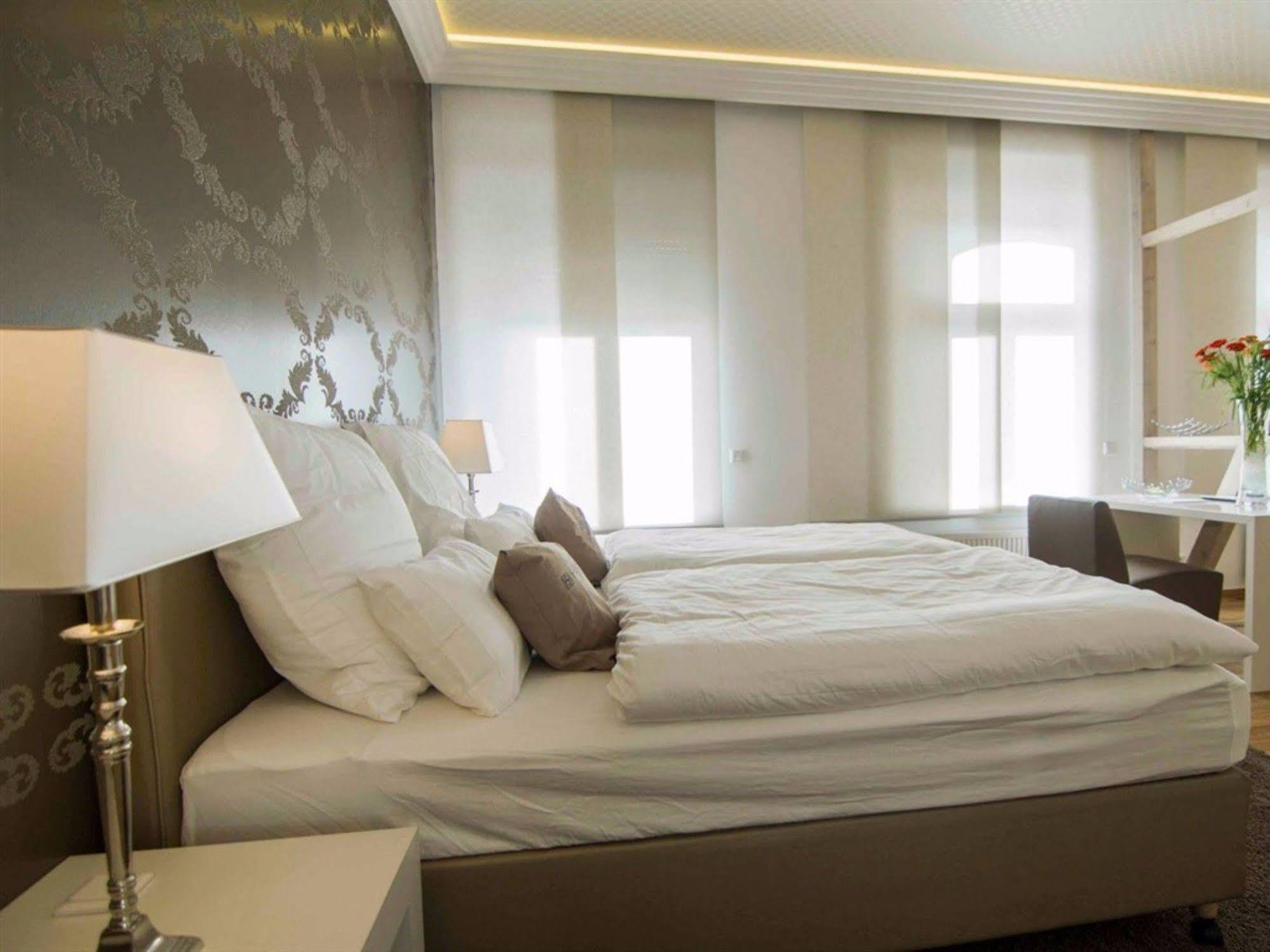 Helvetia Suites Dusseldorf Luaran gambar